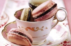 copy-Pink-macaroons-chocolate-filling